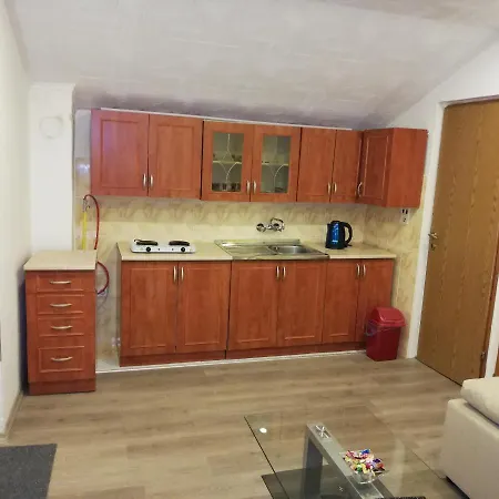 Apartment Manel, Mandrina 13 *